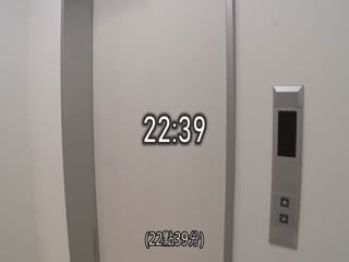 [中文字幕]EBOD-724故障エレベーター2人密室ナマ中出し細くて巨乳な女